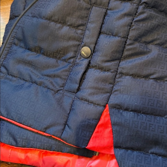 Fendi Puffer Vest Size 6 - Picture 5 of 10